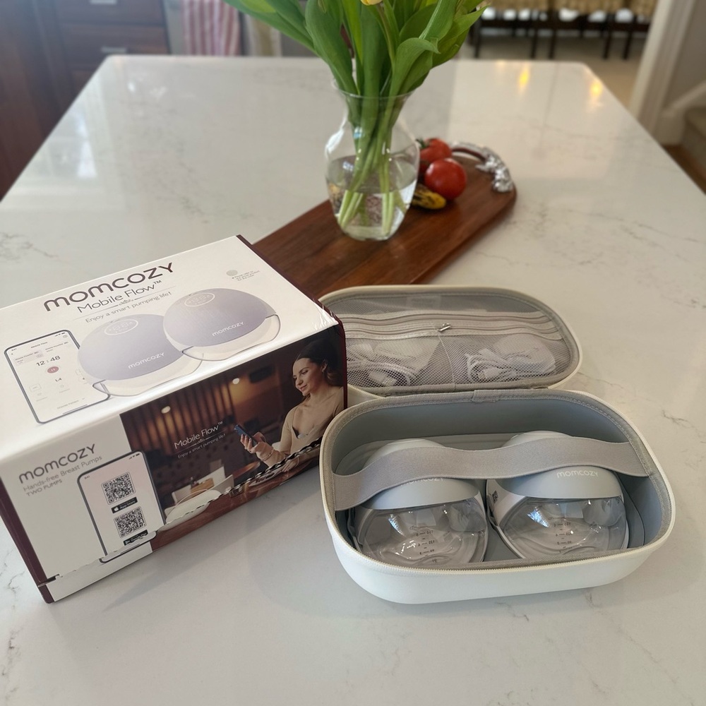 Momcozy M9 hands free mobile pump
